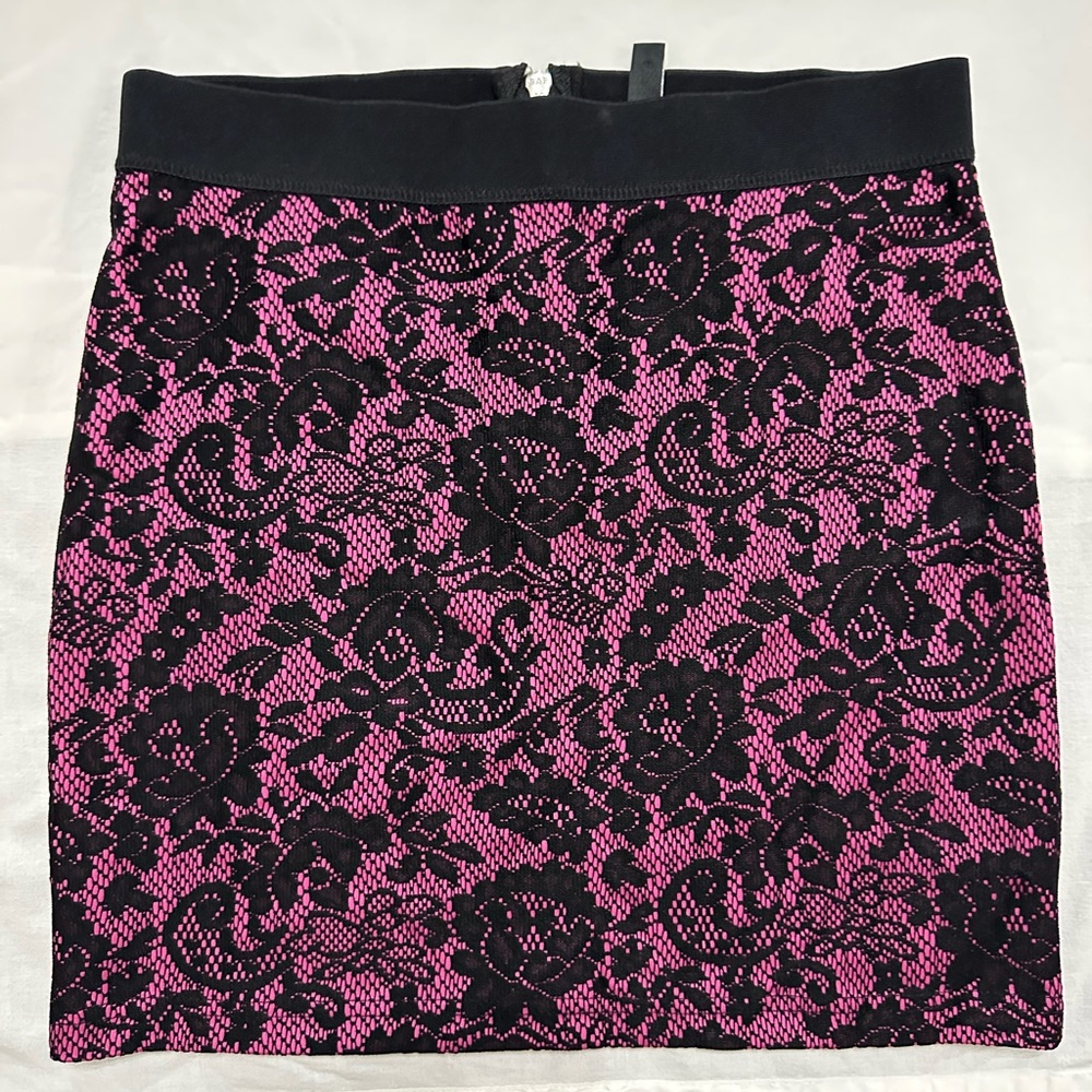 H&M DIVIDED pink & black lace mini skirt